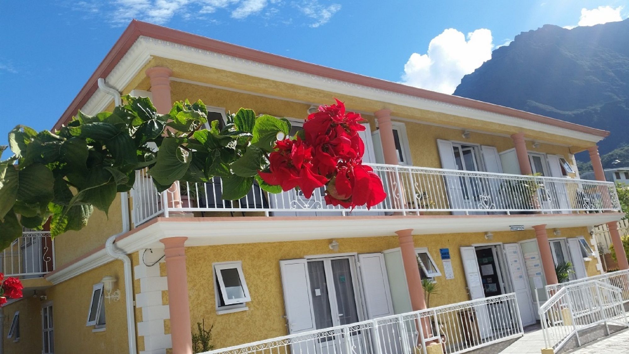 Residence Hoteliere Otroiza Cilaos Exterior foto